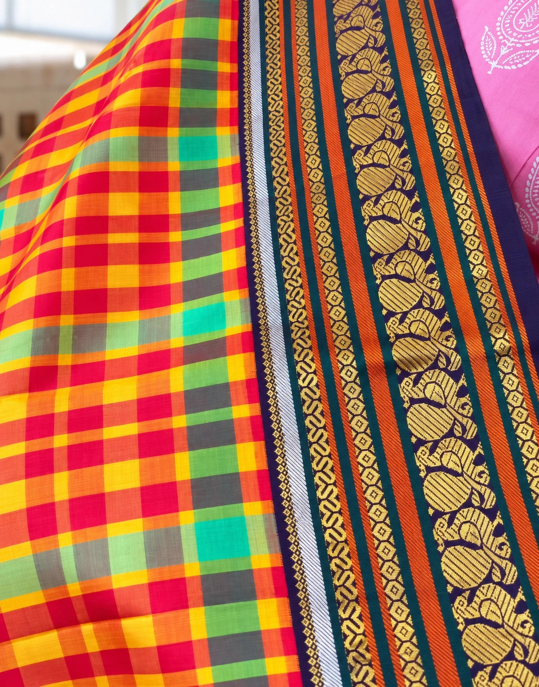 Arumbi Chex Pattu Saree